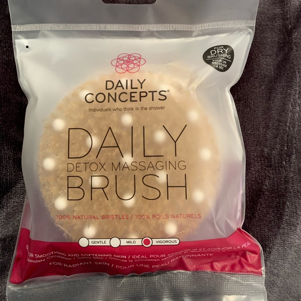 Daily Concepts detox massaging brush